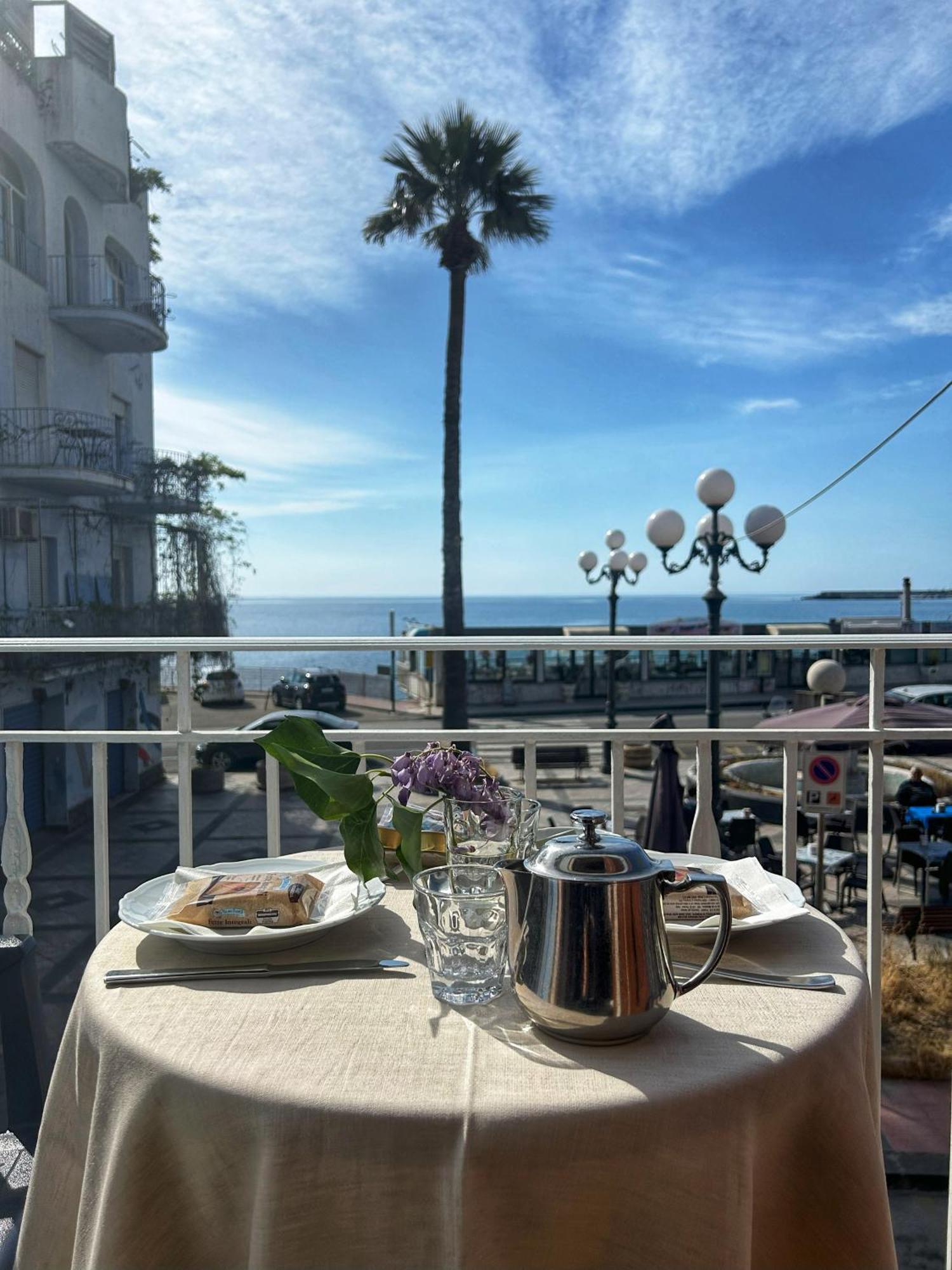 La Piazzetta Bed & Breakfast Giardini Naxos Ngoại thất bức ảnh
