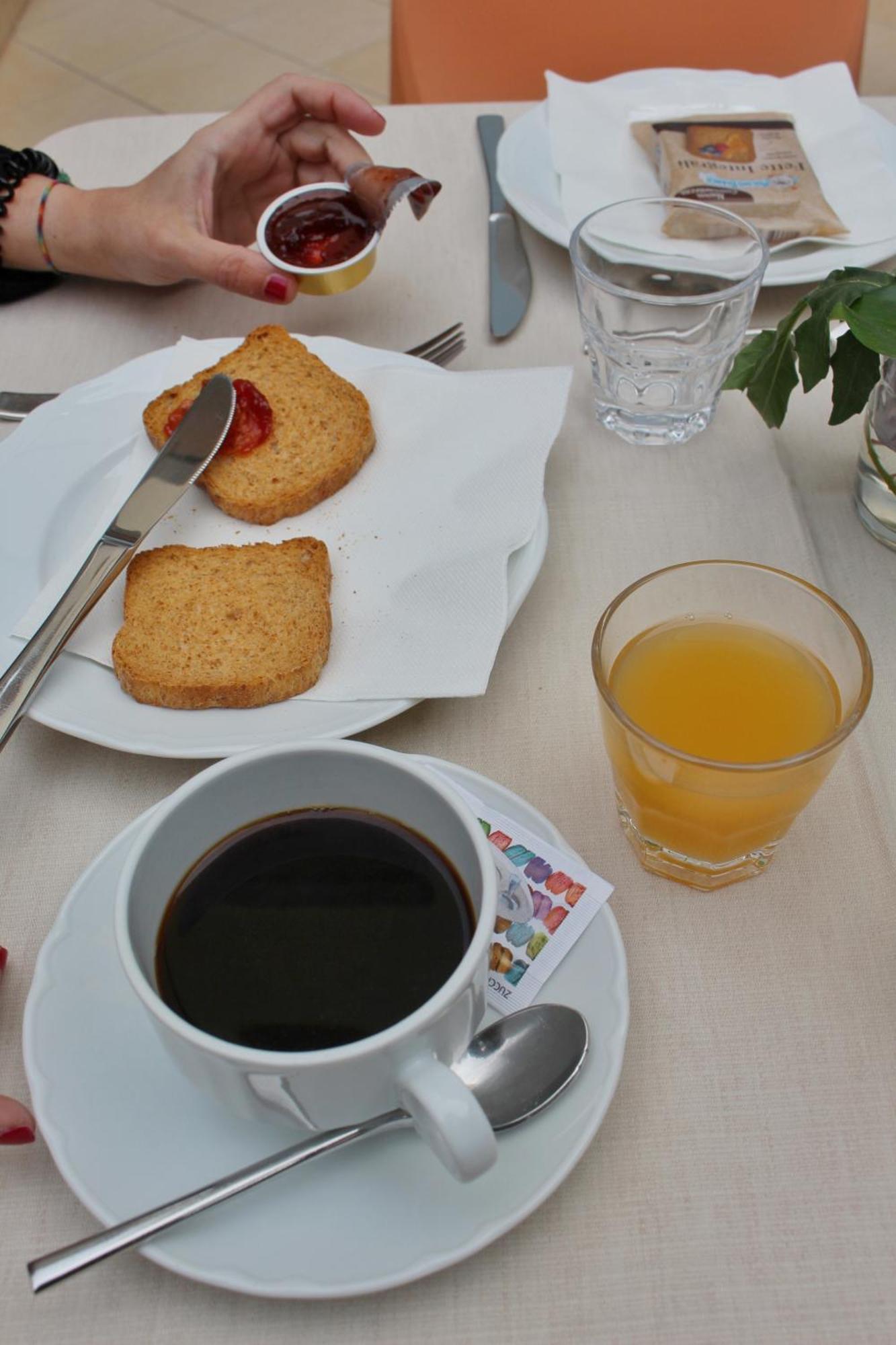 La Piazzetta Bed & Breakfast Giardini Naxos Ngoại thất bức ảnh