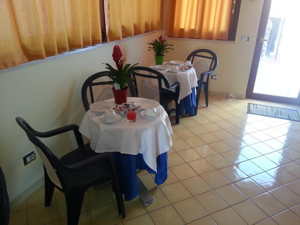 La Piazzetta Bed & Breakfast Giardini Naxos Ngoại thất bức ảnh