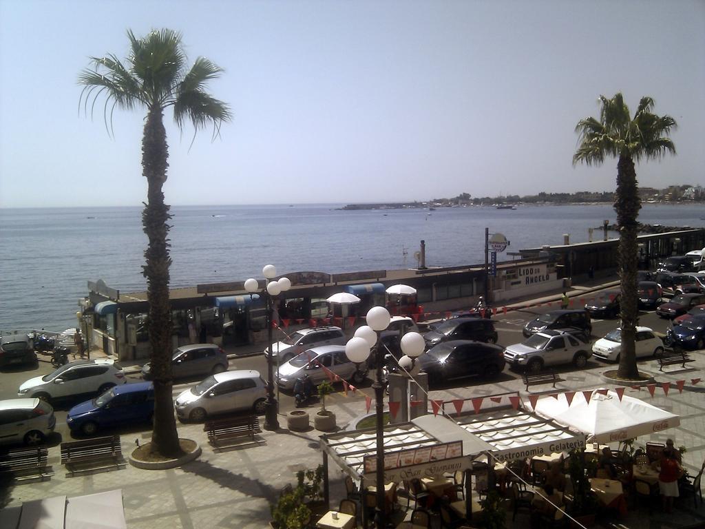 La Piazzetta Bed & Breakfast Giardini Naxos Ngoại thất bức ảnh